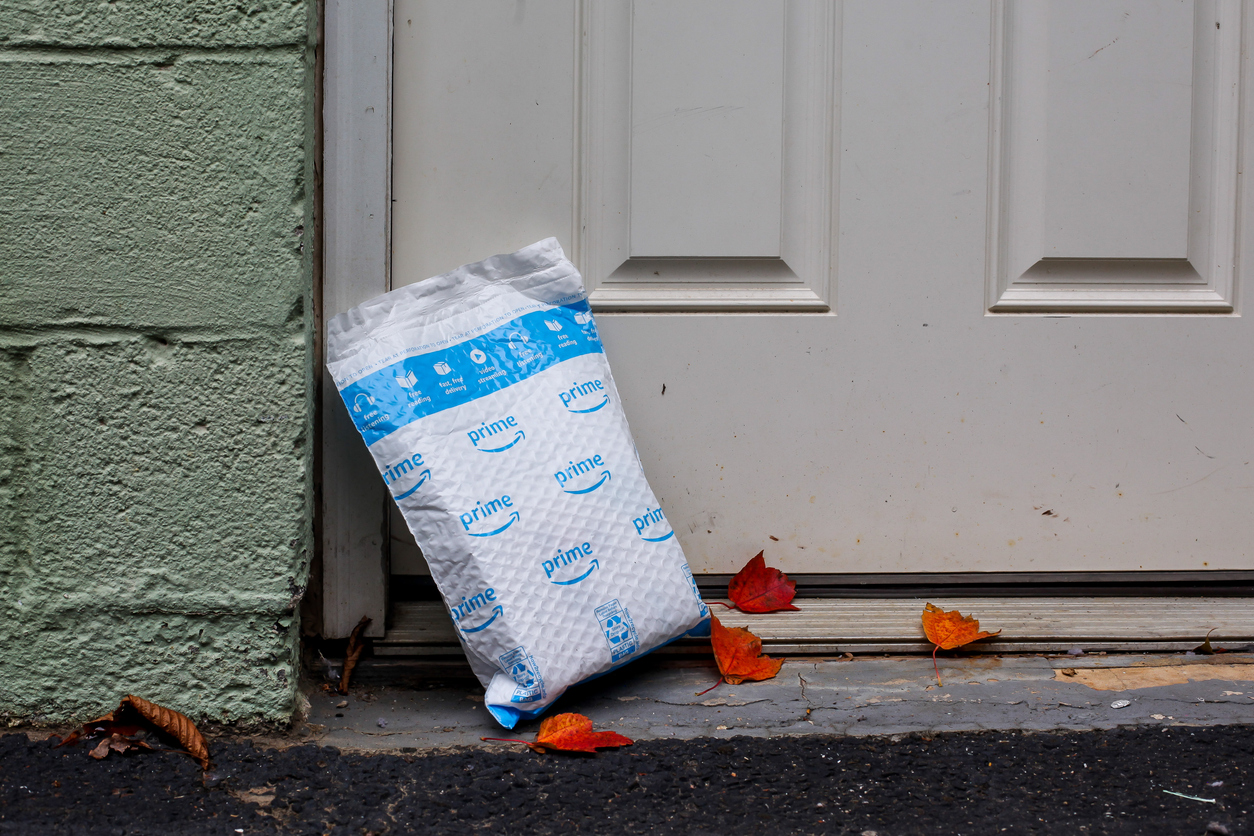 Amazon package istock 1282034076